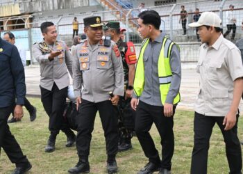Kapolda Aceh Dampingi Wapres Gibran Tinjau Infrastruktur Pascabencana di Desa Kendawi