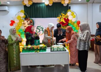 Kak Na Promosi Wisata Surfing dan Hadiri Perayaan HUT ke-53 BAS Simeulue