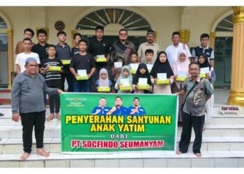 PT Socfindo Seumayam Santuni 33 Anak Yatim di Desa Pulau Kayu