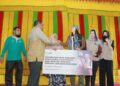Yahwa Dampingi Aktris Luna Maya Serahkan Bantuan Renovasi MIN Montasik Aceh Besar