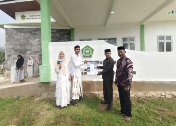 Penantian Puluhan Tahun Berakhir, KUA Pulo Aceh Gelar Akad Nikah Perdana di Kantor
